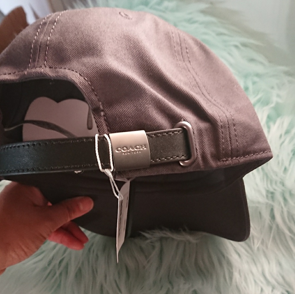 ❗Last one ❗VARSITY C CAP
COACH F33777 CHARCOAL - Picture 4 of 4